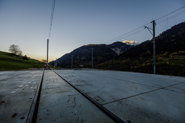 Dreh- und Weichenteller bei der Station Sumvitg-Cumpadials der Rhätischen Bahn bei Sumvitg im Bündner Oberland, Graubünden, Schweiz.