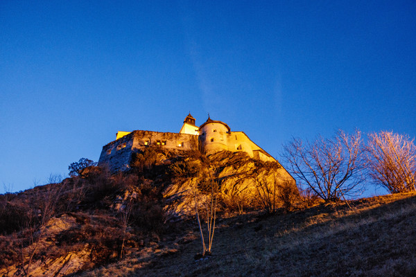 Schloss Tarasp bei Scuol im Unterengadin