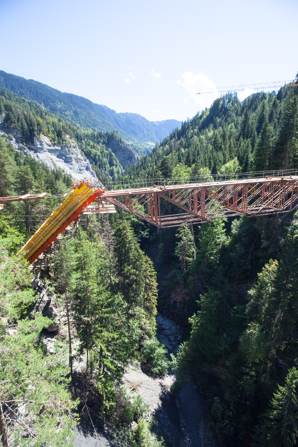 Brückenbau bei Versam in Graubünden