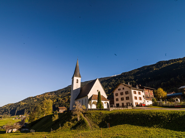 Kirche von Zignau im Bündner Oberland